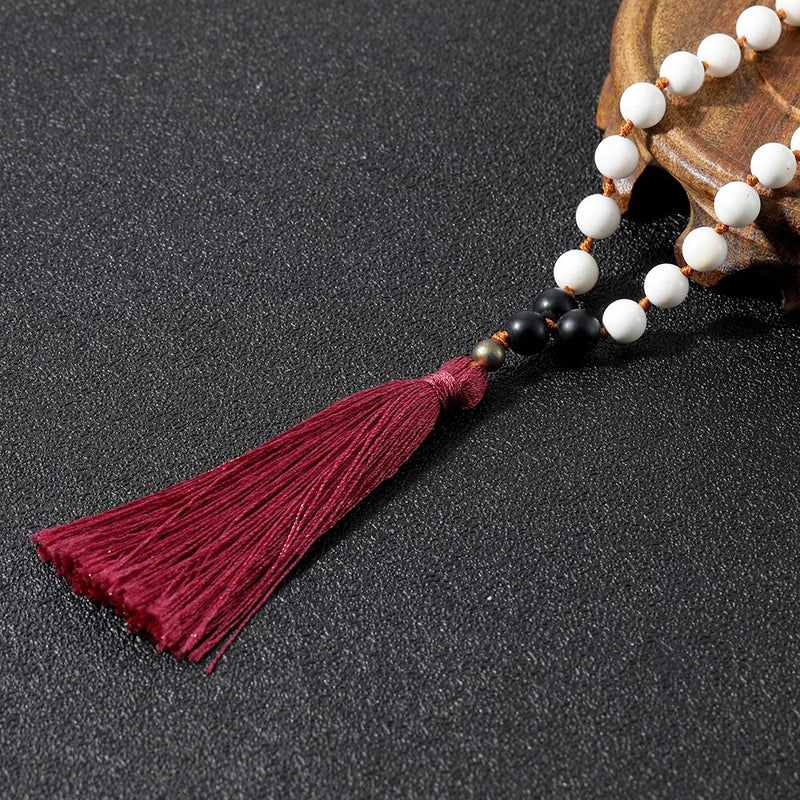 NECKLACE | WHITE BORDEAUX BROOM