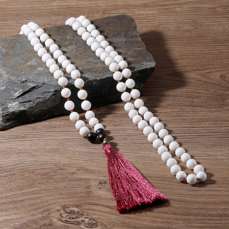 NECKLACE | WHITE BORDEAUX BROOM