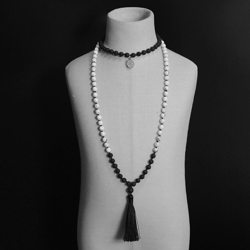 NECKLACE | BLACK WHITE BROOM